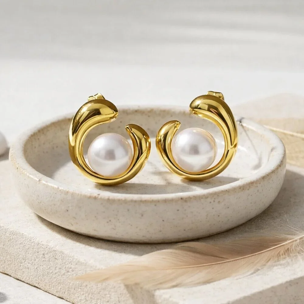 18K Gold Plated Stainless Steel Swirl Pearl Earrings Hypoallergenic Modern Studs